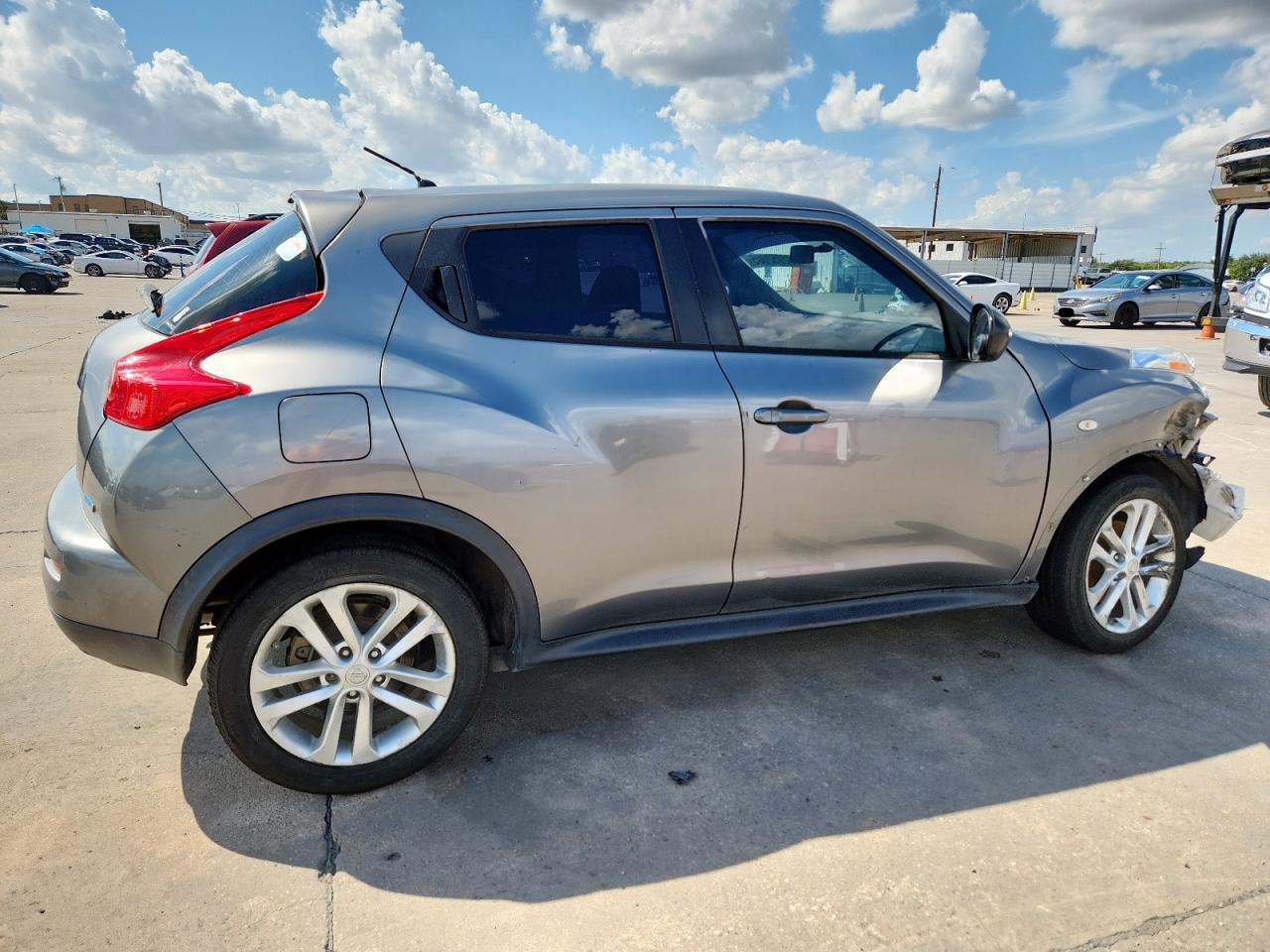 NISSAN JUKE S