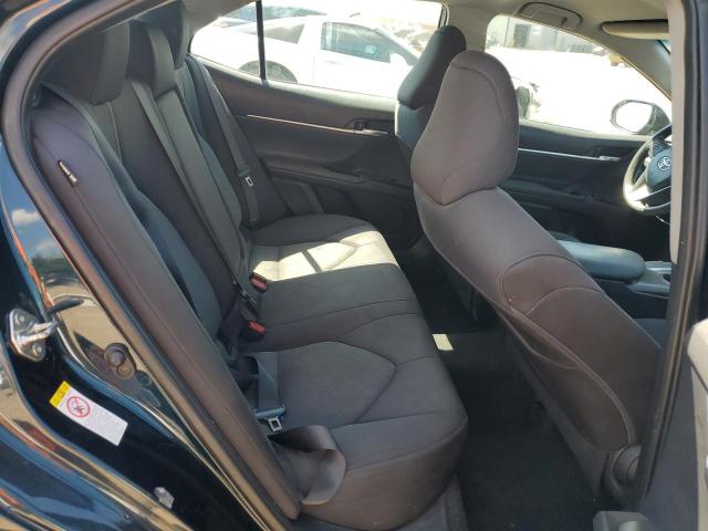 2018 TOYOTA CAMRY LE A 4T1B11HK0JU575786