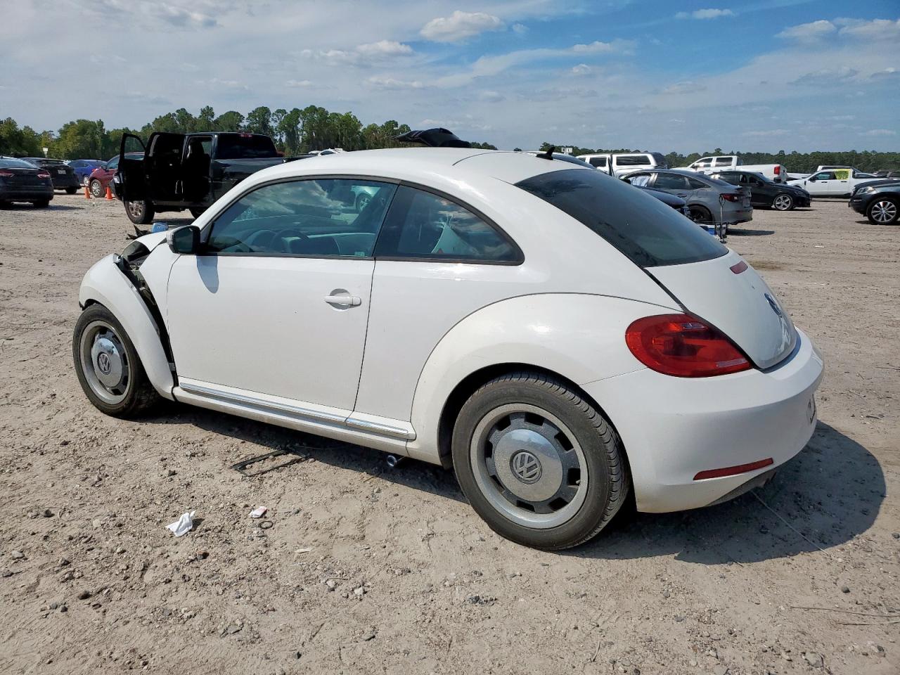 VOLKSWAGEN BEETLE