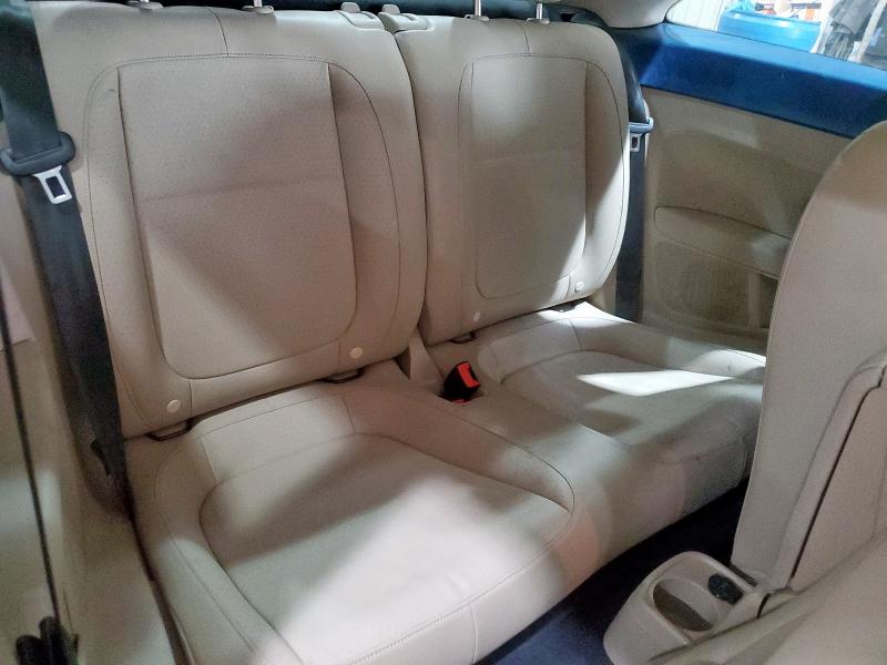 2018 VOLKSWAGEN BEETLE SE 3VWJD7AT4JM728118