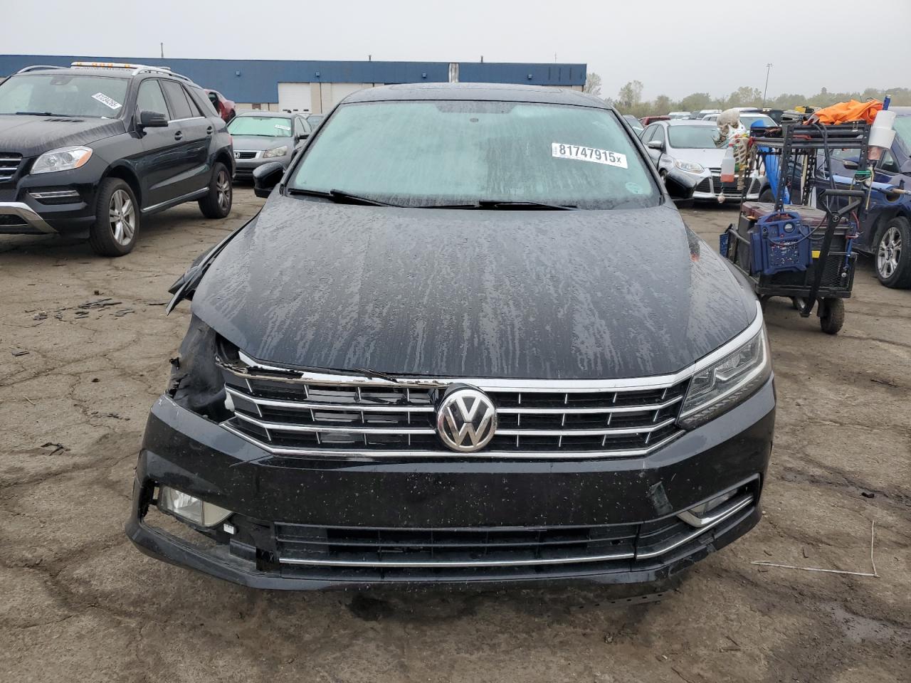 VOLKSWAGEN PASSAT SE