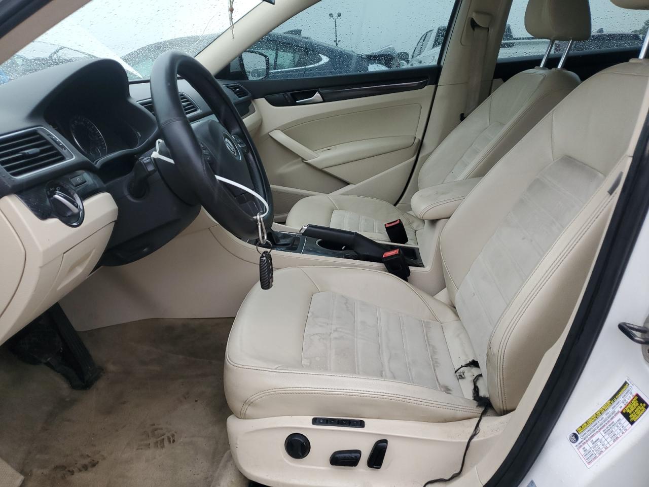 VOLKSWAGEN PASSAT SEL