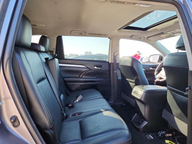2018 TOYOTA HIGHLANDER - 5TDKZRFH7JS530870