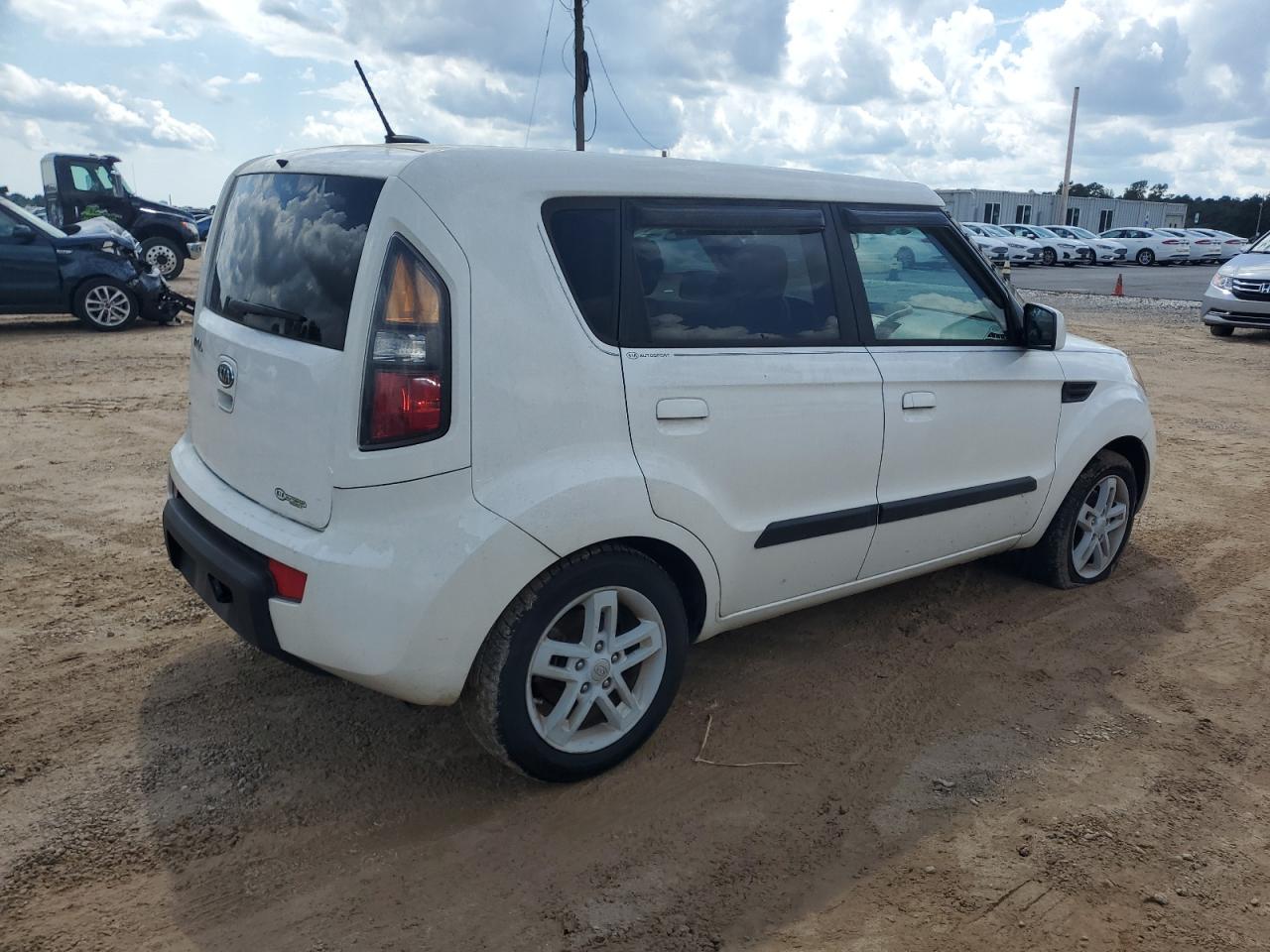 KIA SOUL +