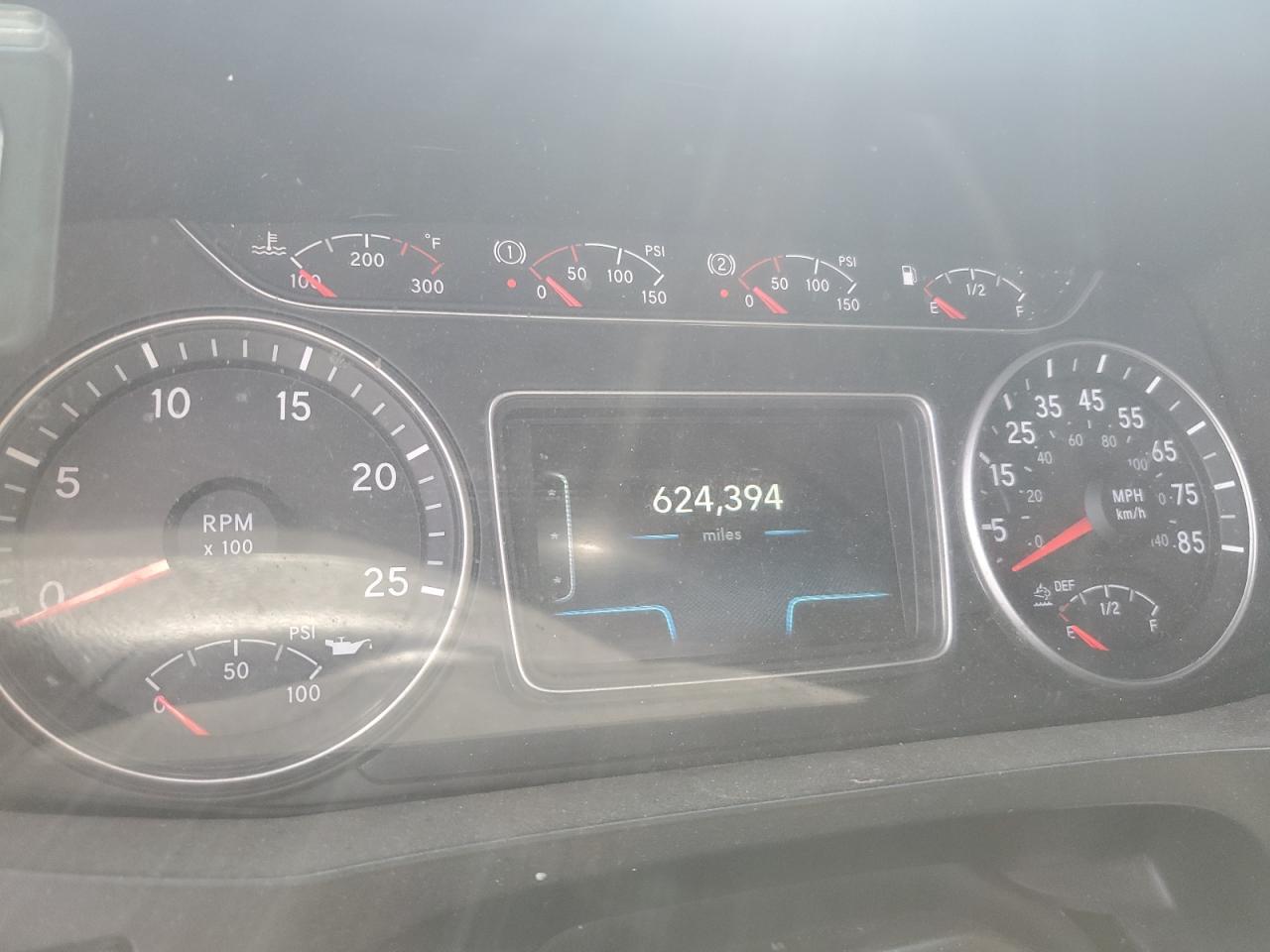 Lot #3246275897 2020 INTERNATIONAL LT625