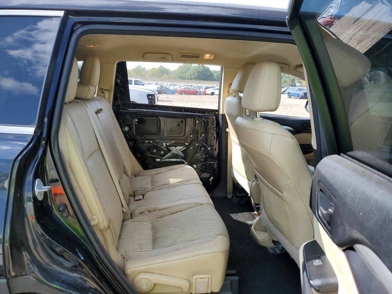 TOYOTA HIGHLANDER LE