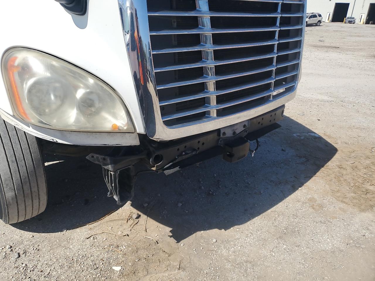 Lot #3265903117 2015 FREIGHTLINER CASCADIA