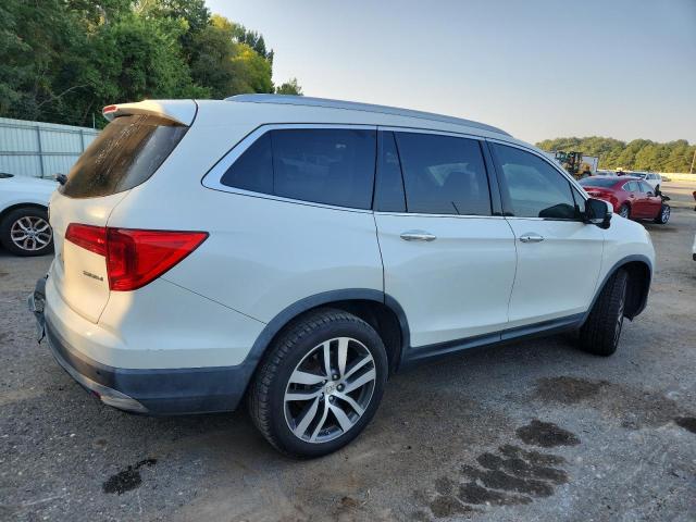 2016 HONDA PILOT TOUR 5FNYF5H91GB011666
