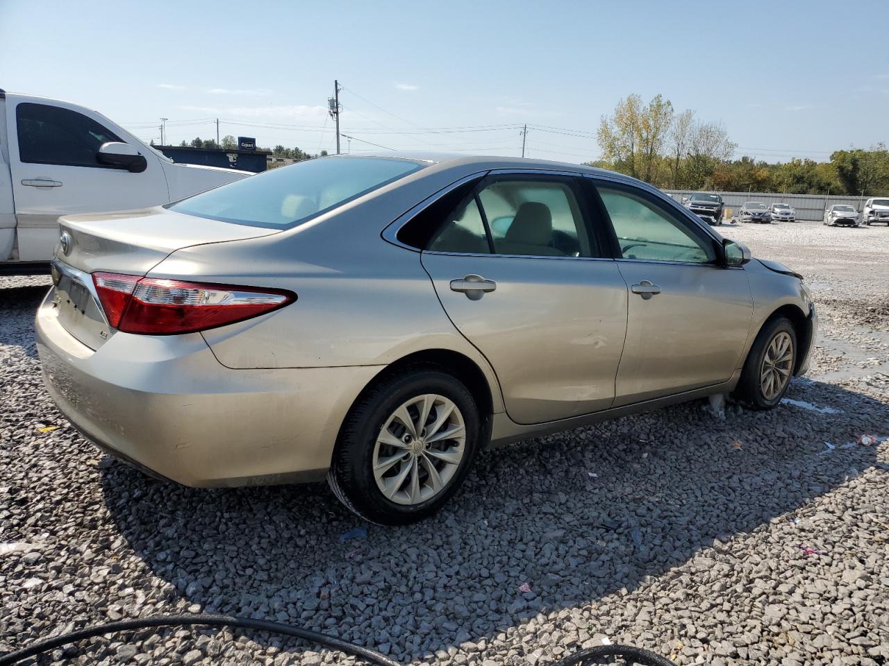 TOYOTA CAMRY LE