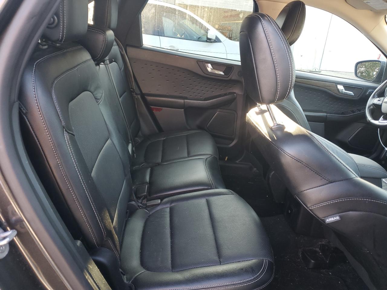 FORD ESCAPE TITANIUM