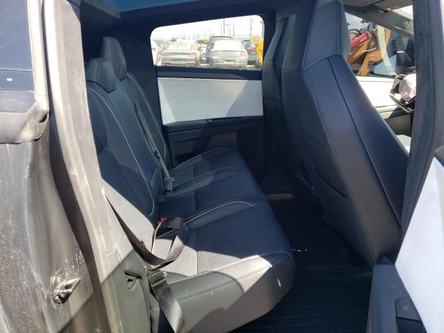 2024 TESLA CYBERTRUCK 7G2CEHED2RA005217