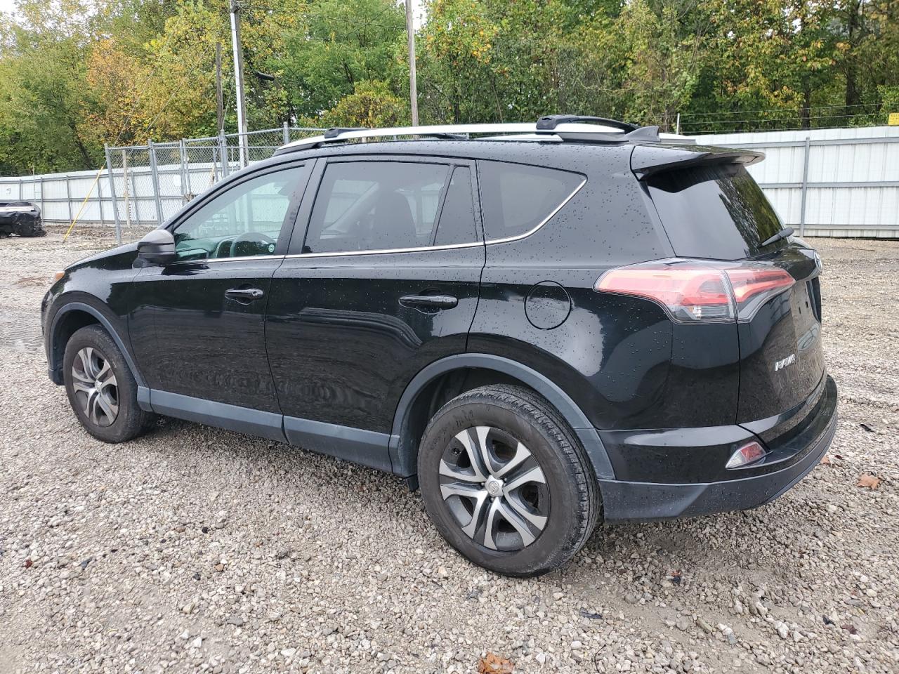 TOYOTA RAV4 LE