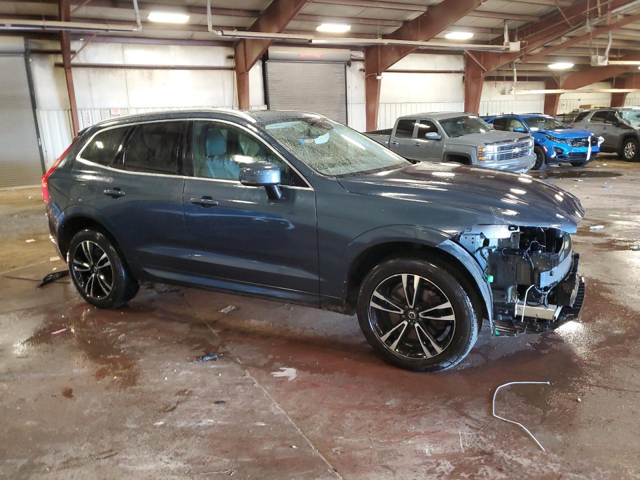 VOLVO XC60 T6 MOMENTUM