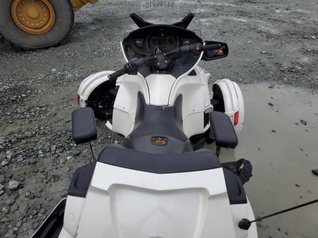 2015 CAN-AM SPYDER ROA #3286588201