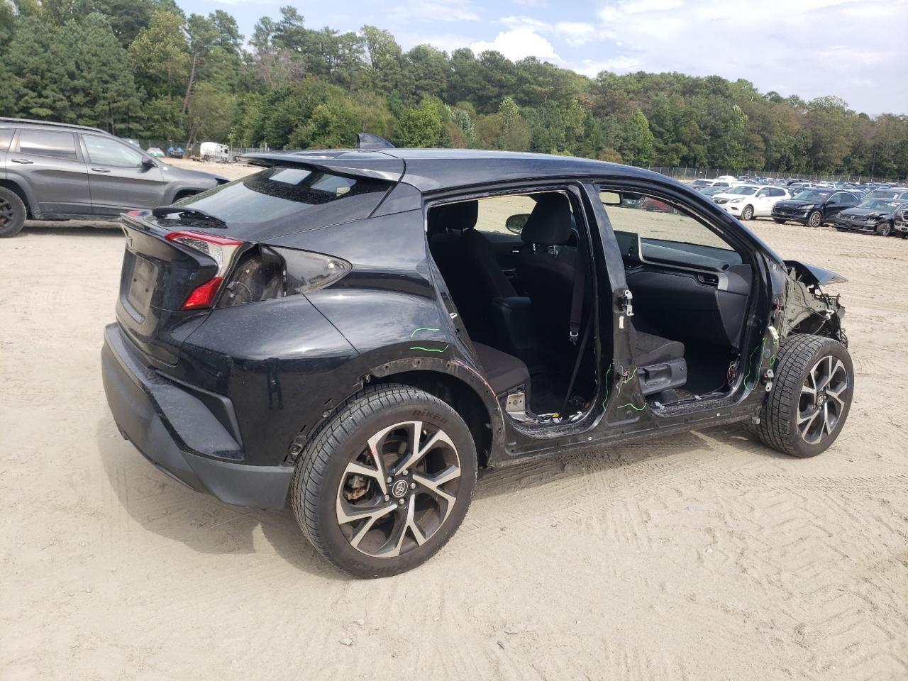 TOYOTA C-HR XLE