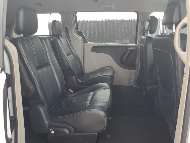 2015 CHRYSLER TOWN & COU 2C4RC1BGXFR602045