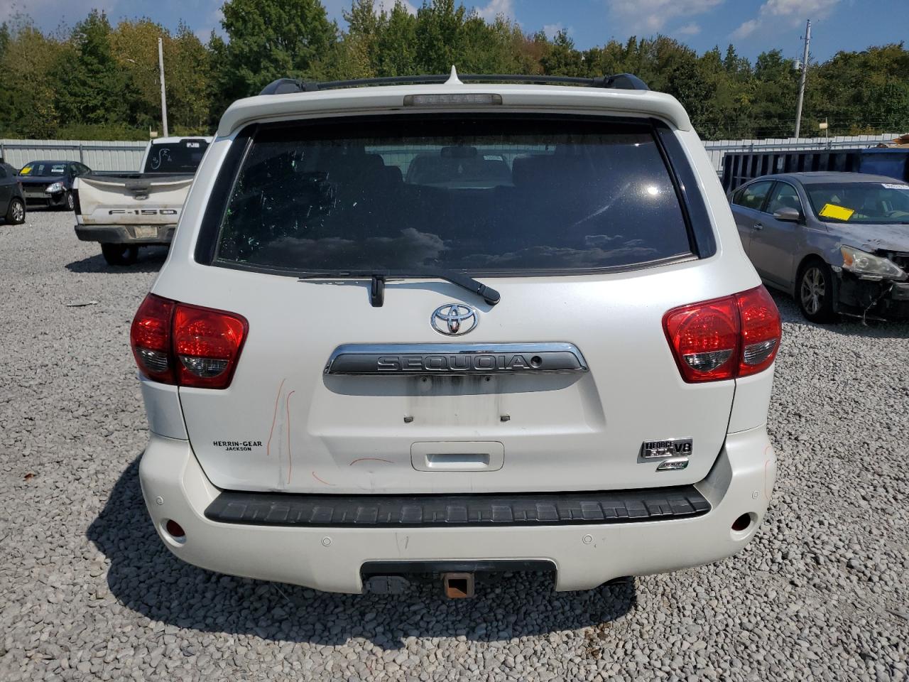 TOYOTA SEQUOIA PLATINUM