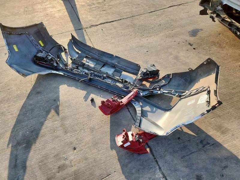 2019 HYUNDAI SANTA FE 5NMS33AD7KH041635