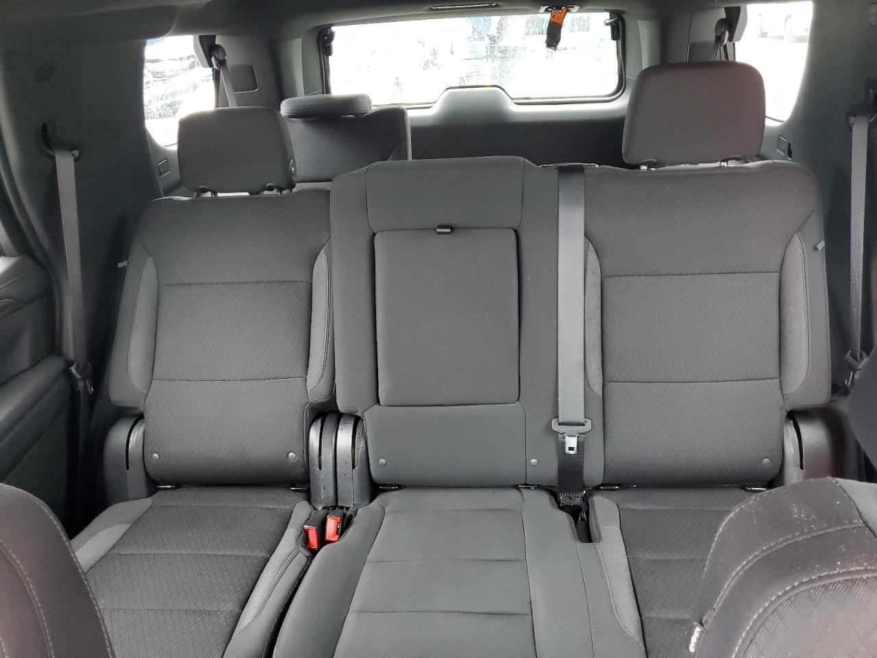 CHEVROLET TAHOE C1500 LS