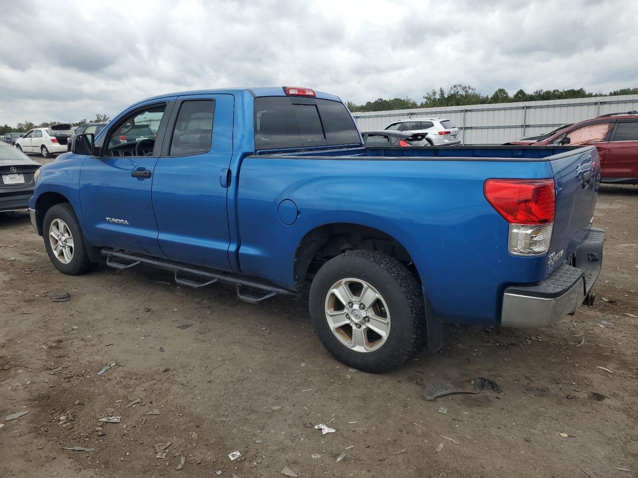 TOYOTA TUNDRA DOUBLE CAB SR5