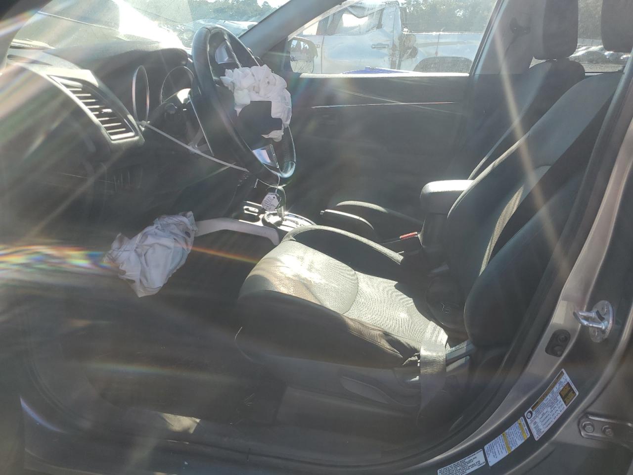 MITSUBISHI OUTLANDER ES