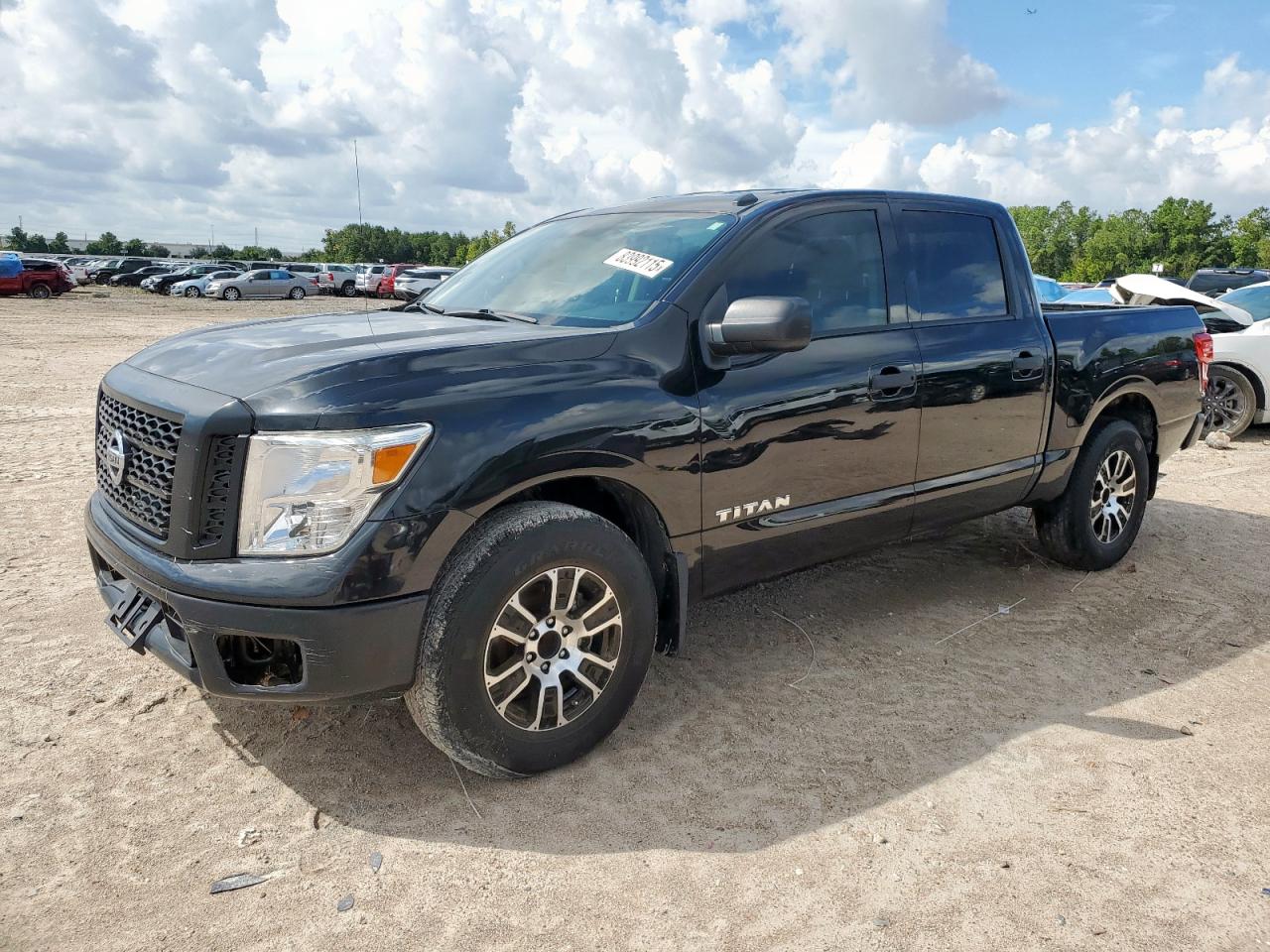 NISSAN TITAN S