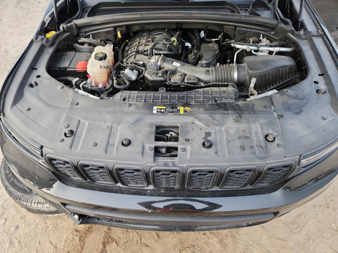 JEEP GRAND CHEROKEE L LAREDO