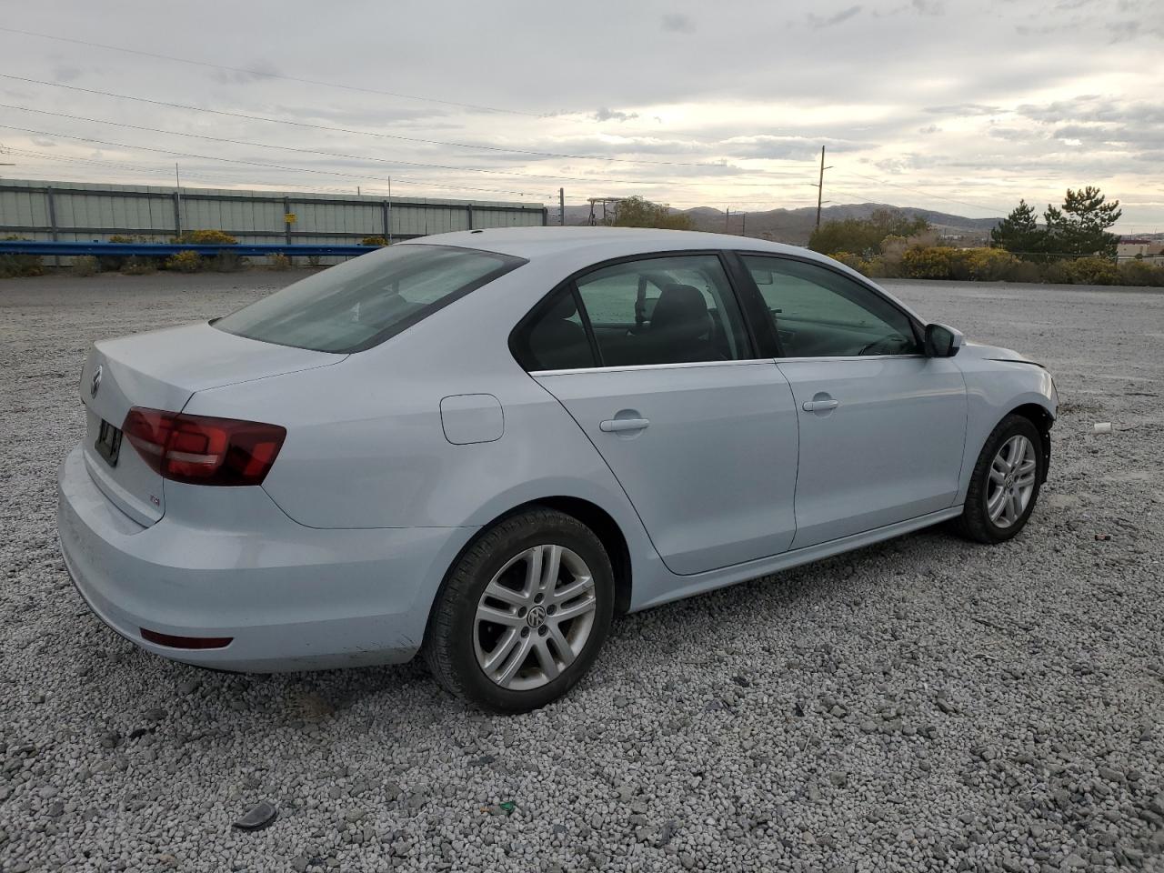VOLKSWAGEN JETTA S
