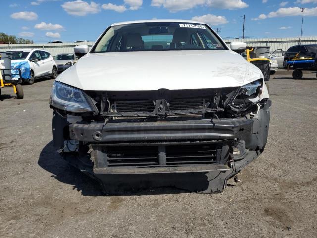 2015 VOLKSWAGEN JETTA SE 3VWD17AJ8FM251348