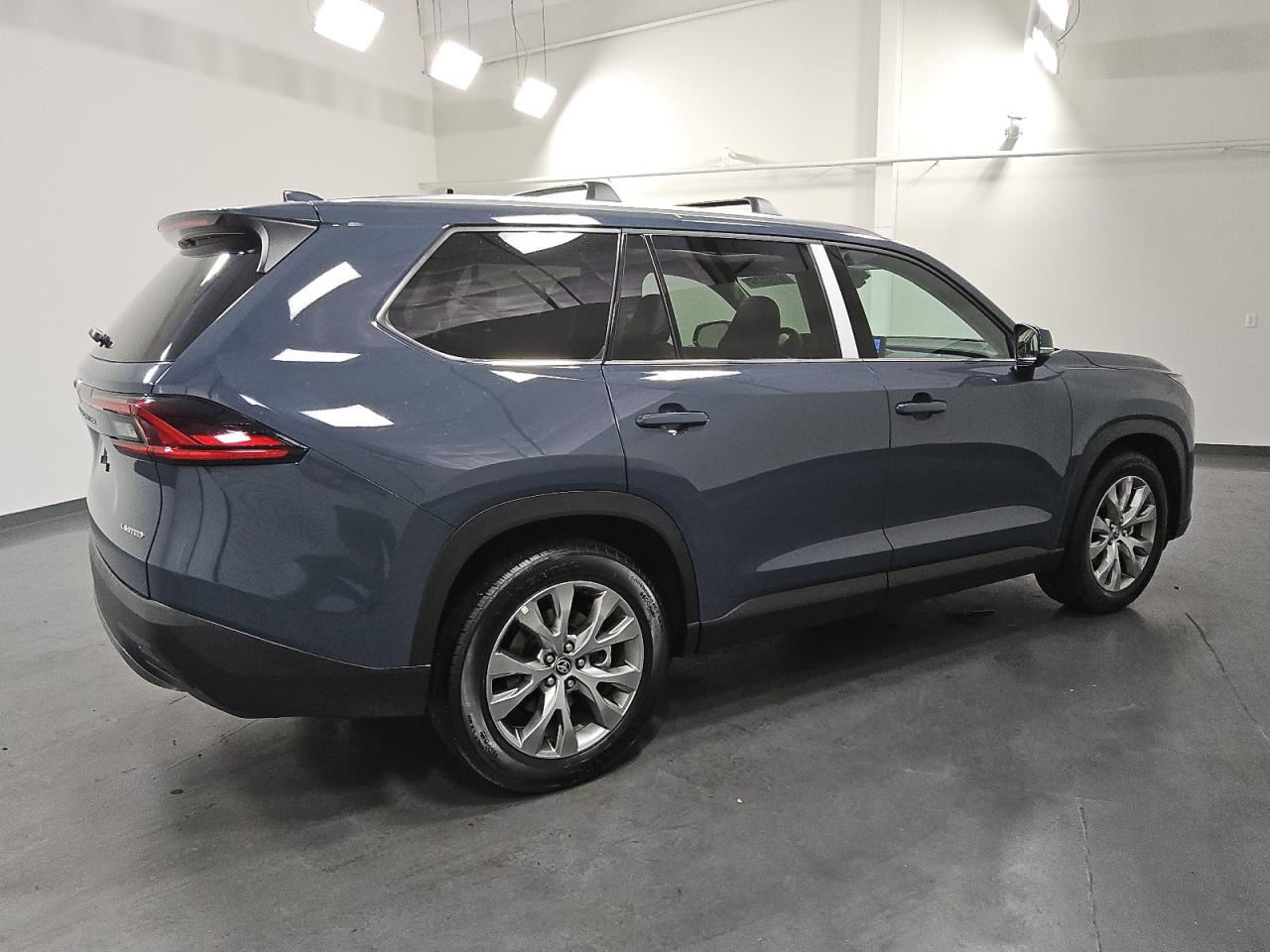 Lot #3308341034 2025 TOYOTA GRAND HIGHLANDER LE