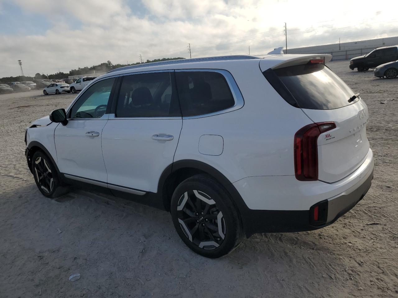 KIA TELLURIDE S