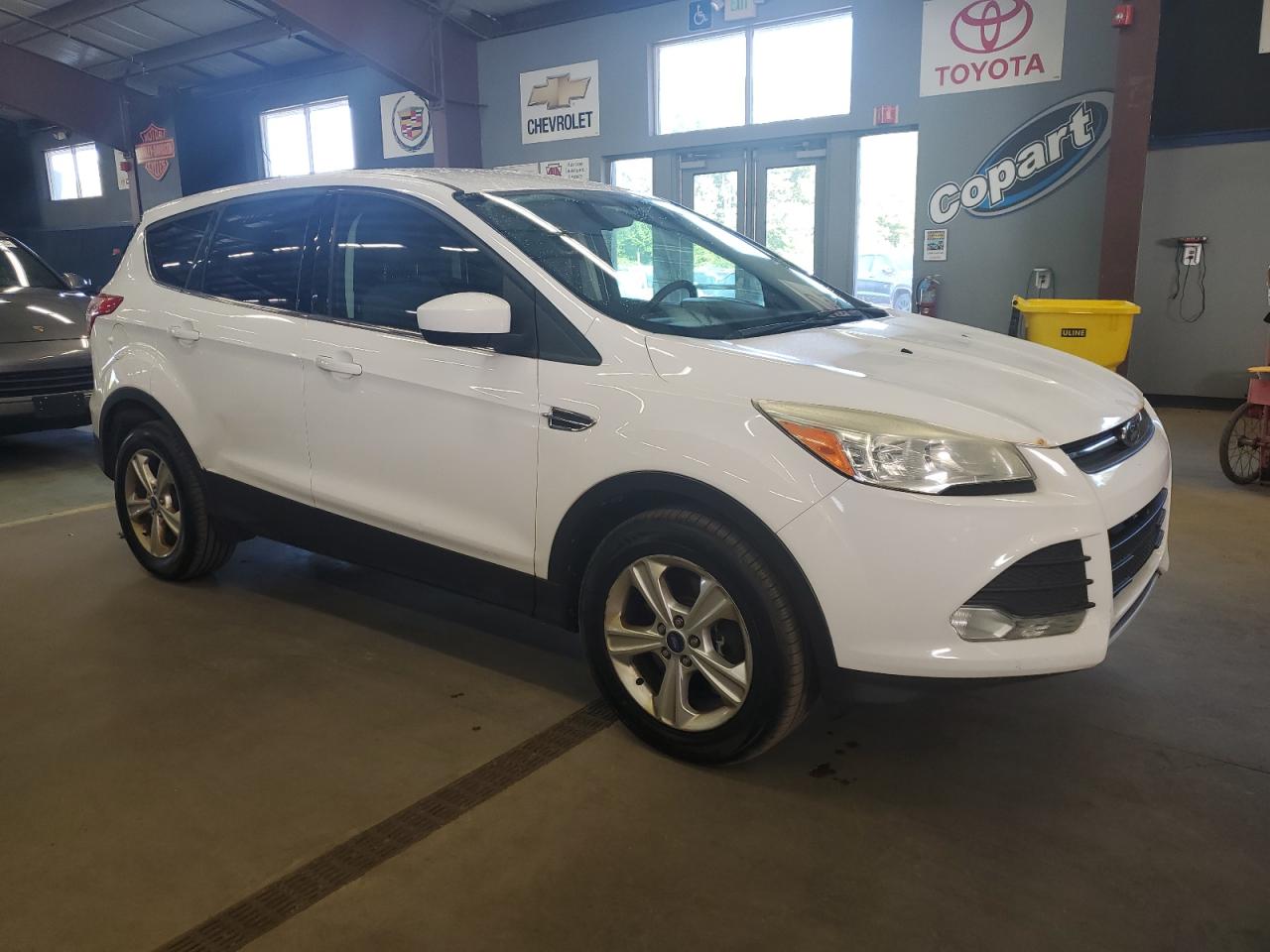 FORD ESCAPE SE