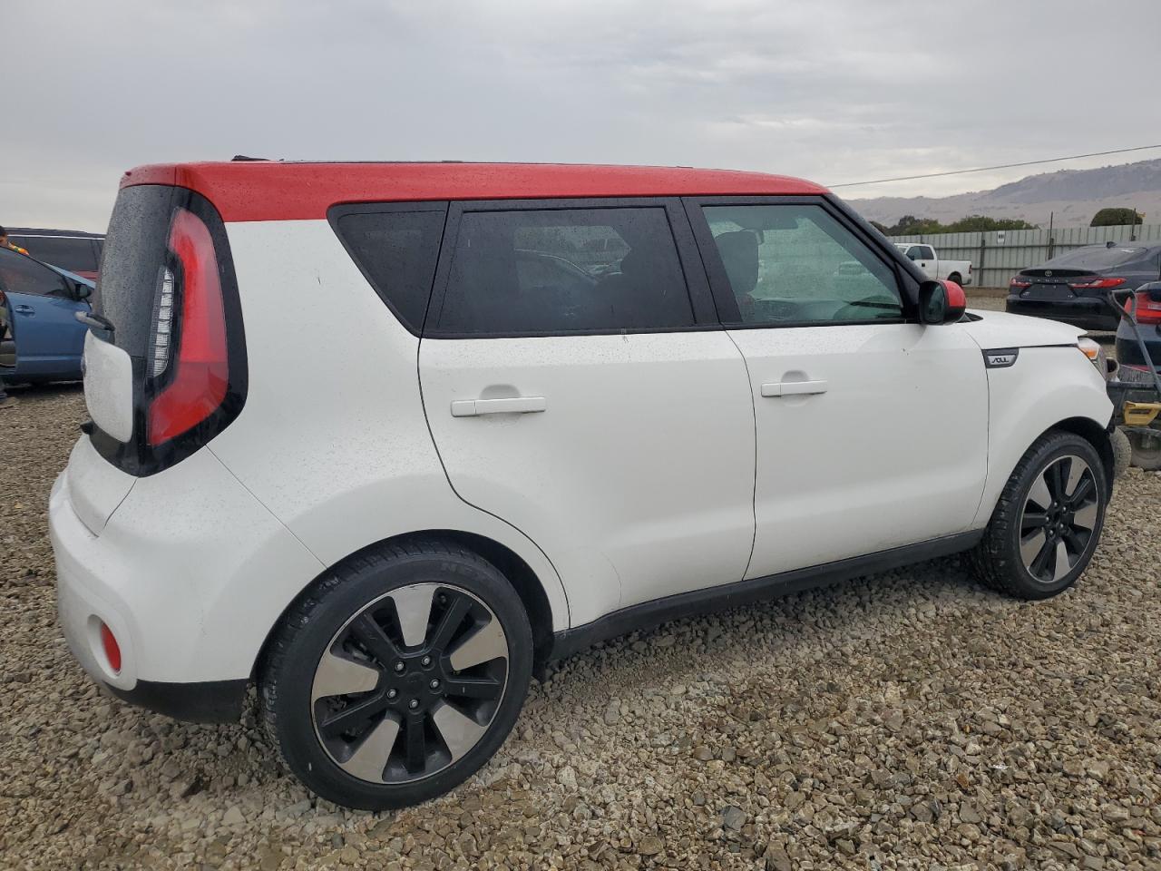 KIA SOUL +