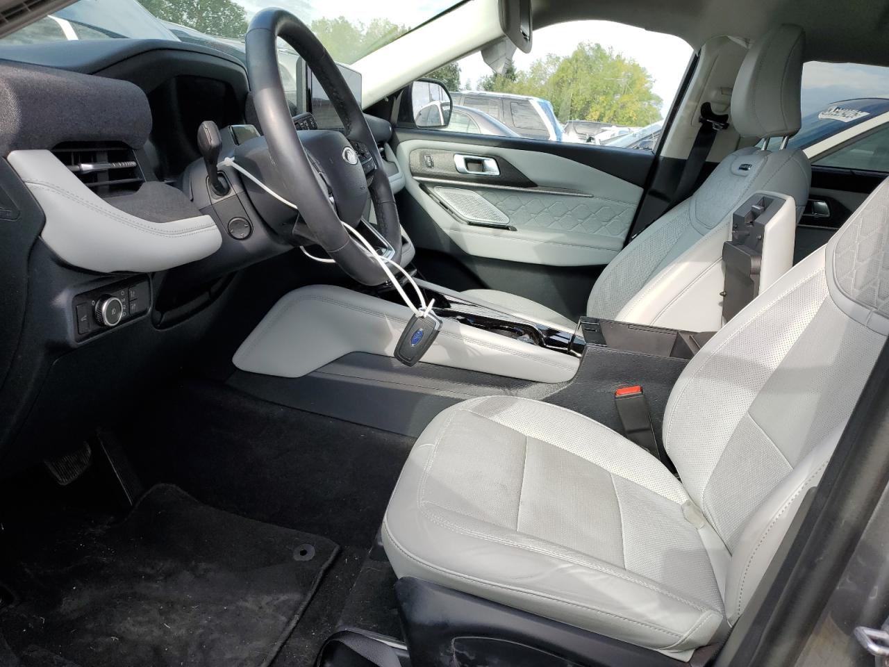 FORD EXPLORER PLATINUM