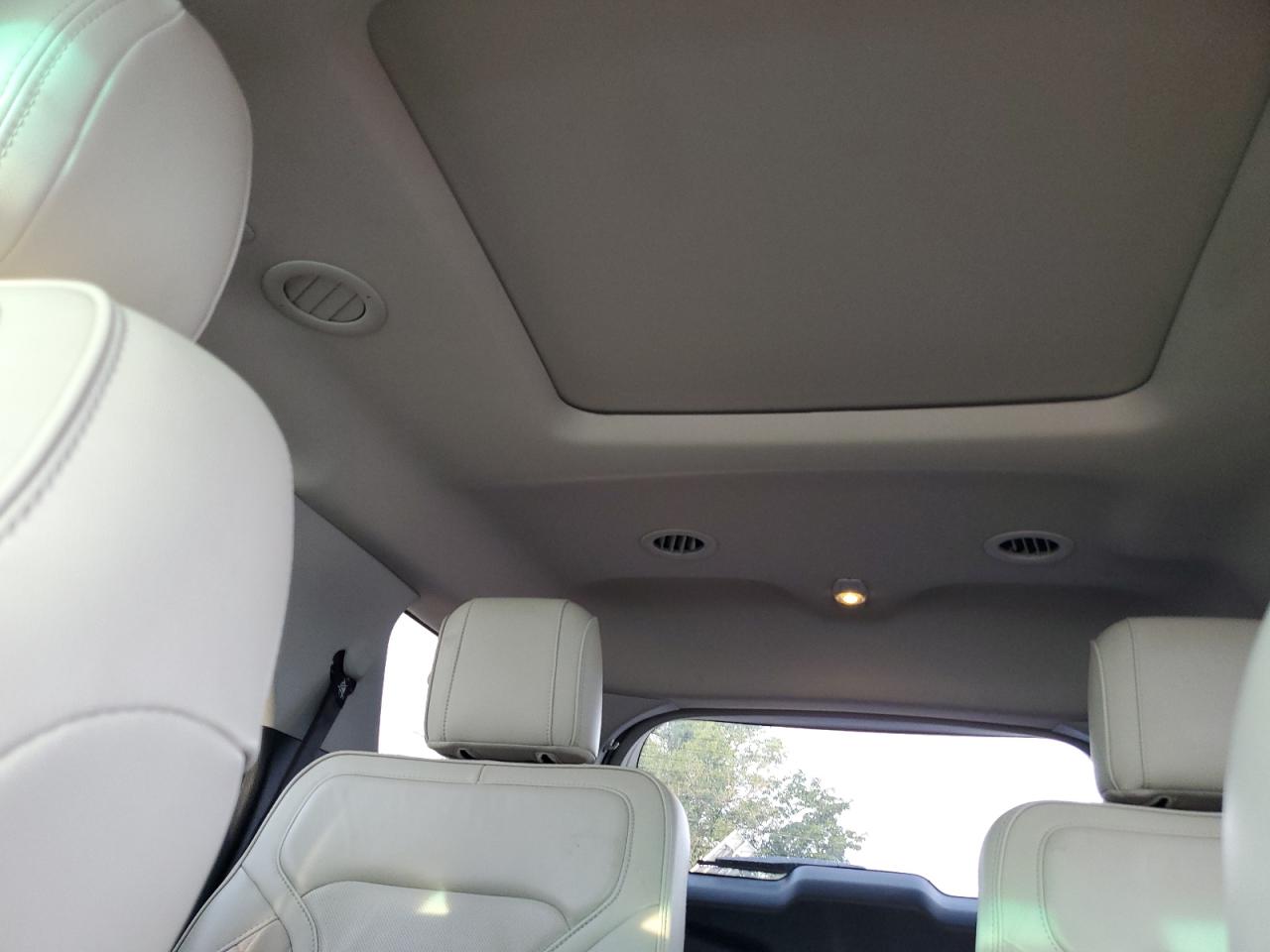 FORD EXPLORER PLATINUM