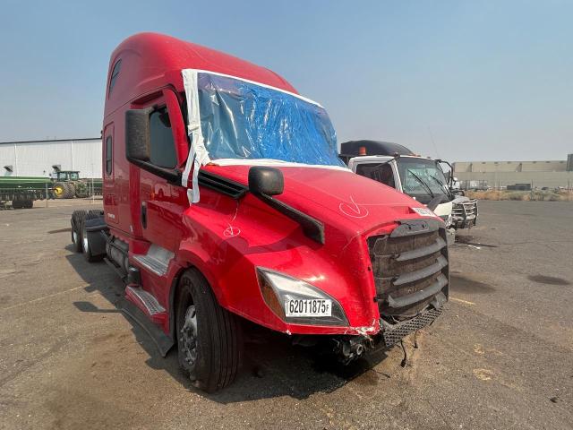 Global Auto Auctions: 2025 FREIGHTLINER CASCADIA 1