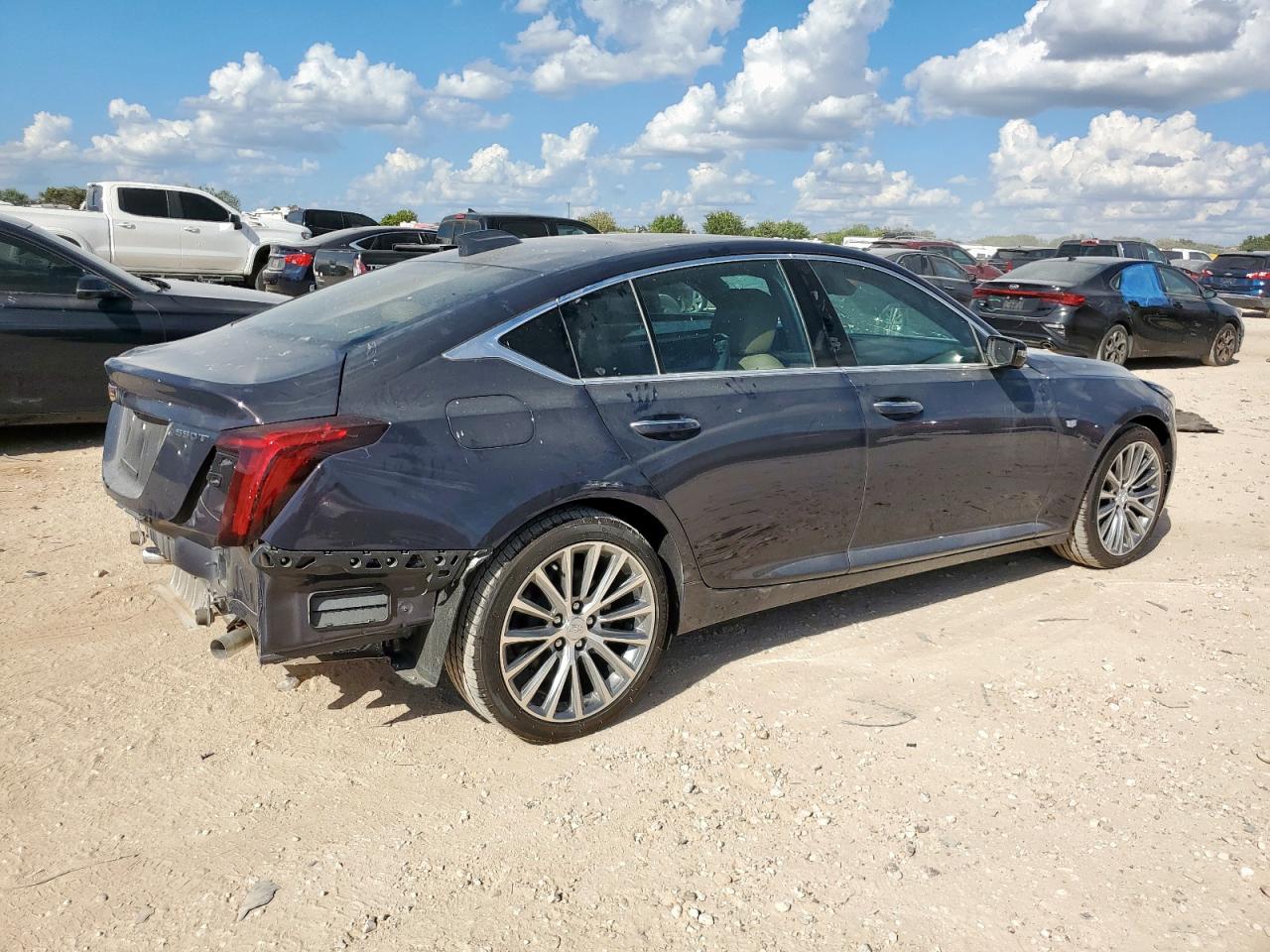 CADILLAC CT5 PREMIUM LUXURY