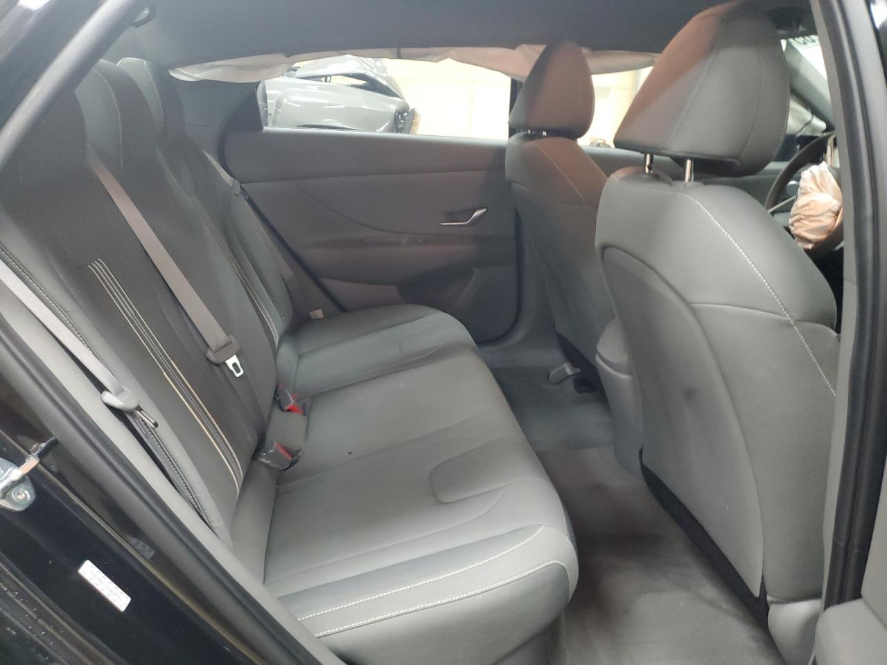 HYUNDAI ELANTRA BLUE