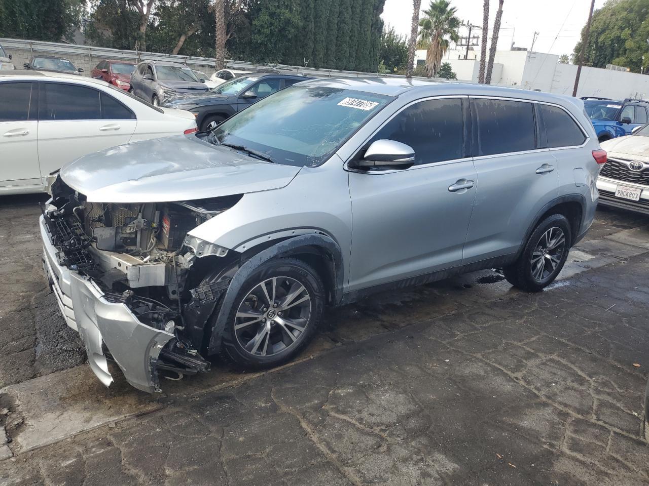 TOYOTA HIGHLANDER LE