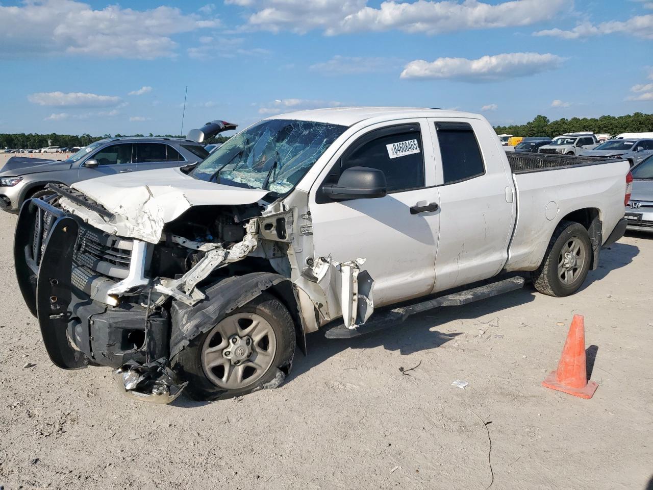 TOYOTA TUNDRA DOUBLE CAB SR
