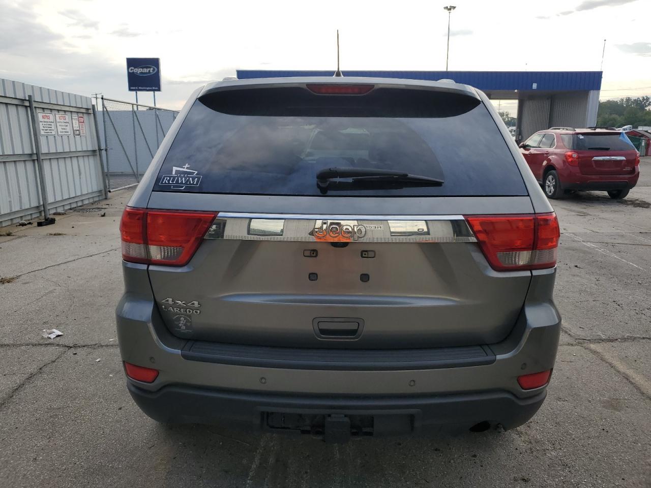 JEEP GRAND CHEROKEE LAREDO