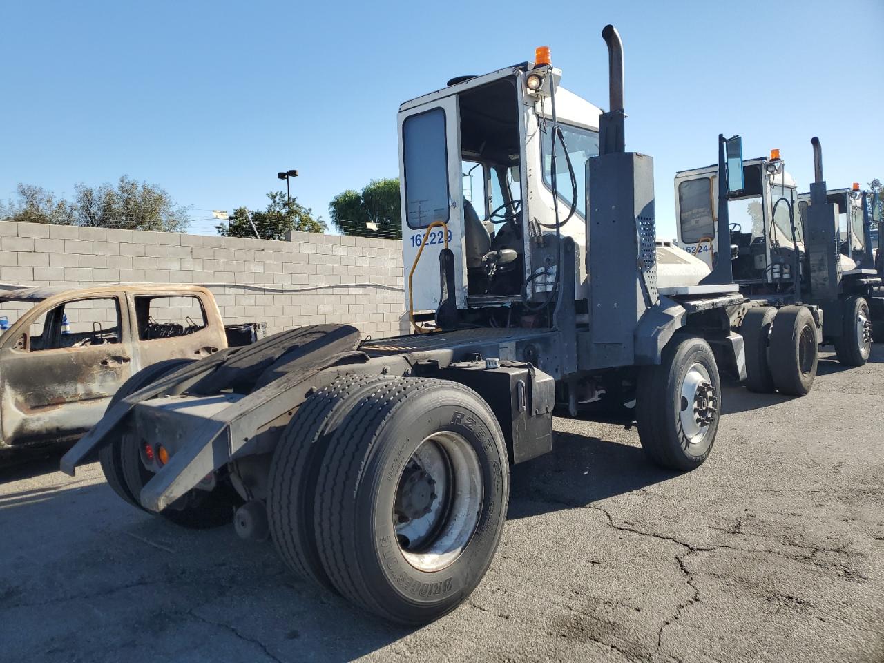 Lot #3245204618 2016 KALMAR OTTAWA4X2