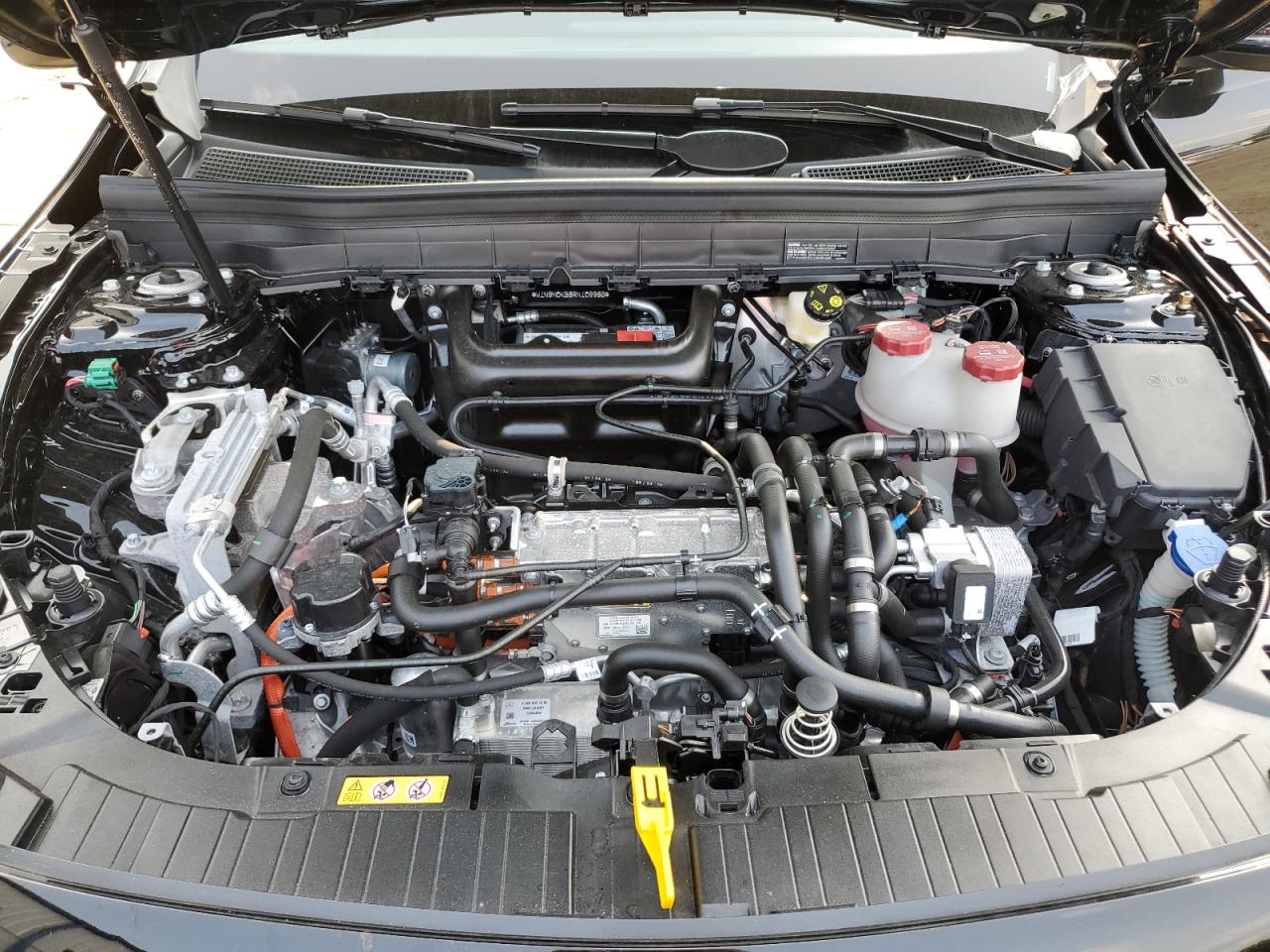 MERCEDES-BENZ EQB 300 4MATIC