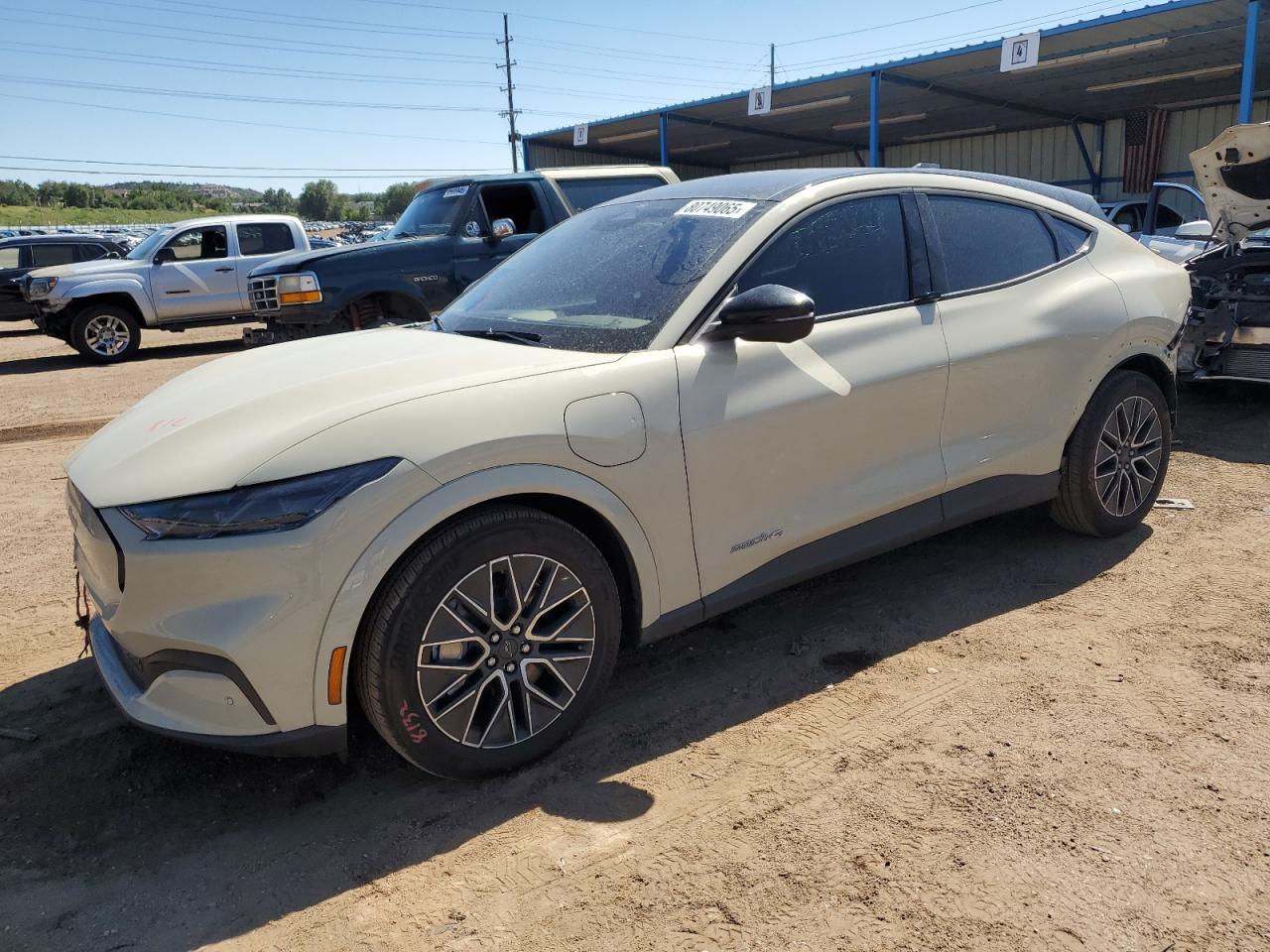 FORD MUSTANG PREMIUM