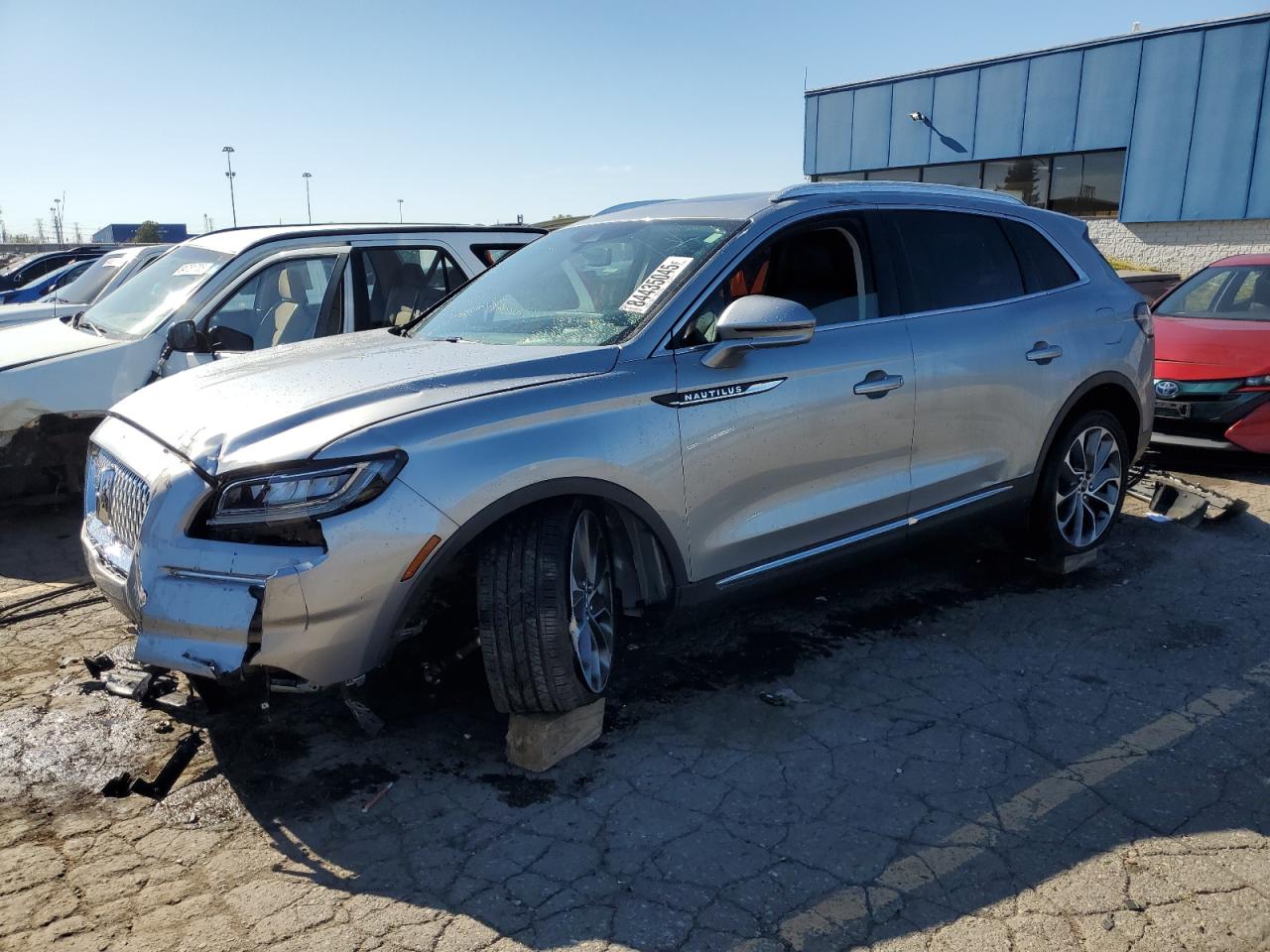 Lot #3291198973 2023 LINCOLN NAUTILUS R