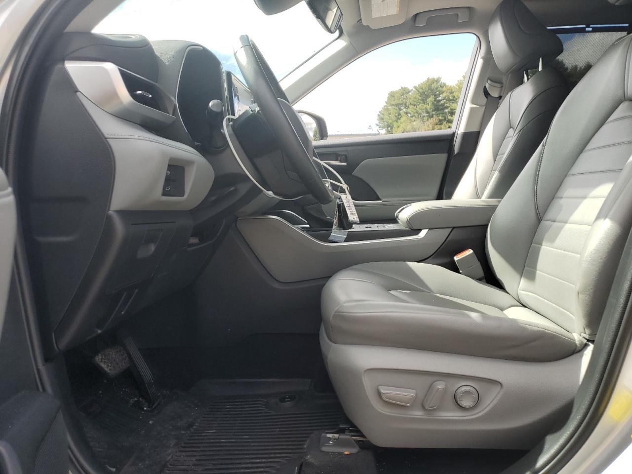 TOYOTA HIGHLANDER XLE