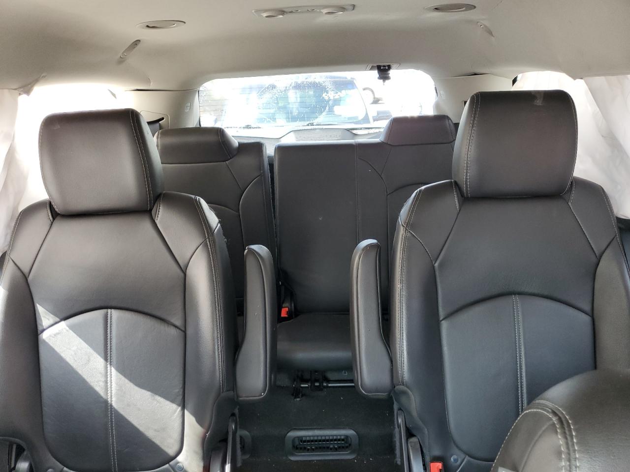 CHEVROLET TRAVERSE LT