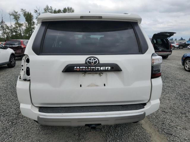 2019 TOYOTA 4RUNNER SR JTEBU5JR3K5718022
