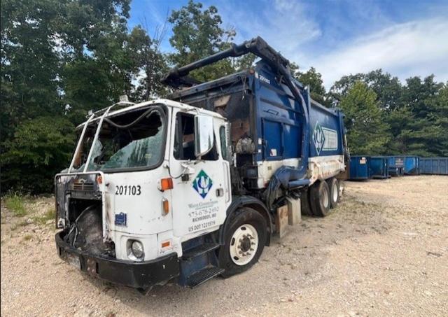 Global Auto Auctions: 2015 AUTOCAR LLC XPEDITOR