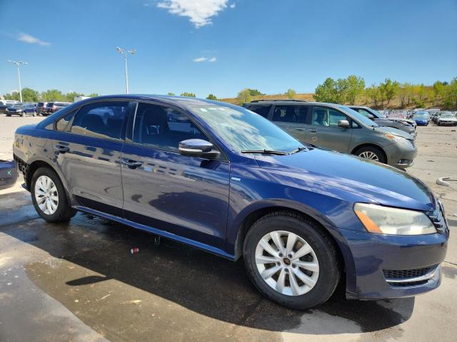 2015 VOLKSWAGEN PASSAT S 1VWAT7A35FC028720
